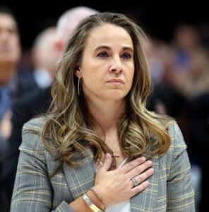 Coach Becky Hammon