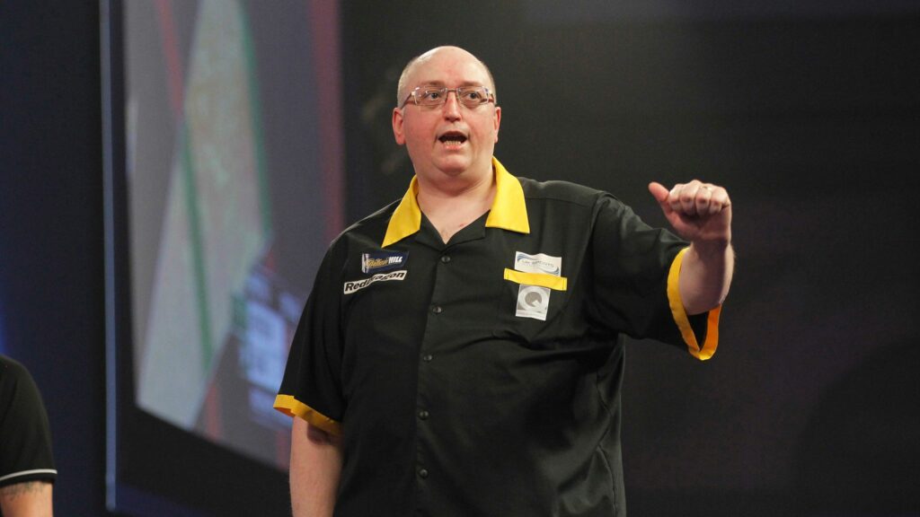 Details About Andrew Gilding Teeth The Color Of His Gold Coated Darts