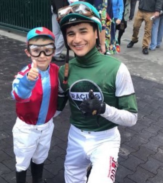 Jockey Alex Canchari Wife, Age, Relationship, Controversy, Afairs, Bio ...