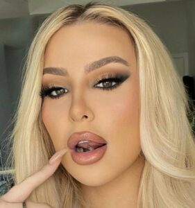 Tana Mongeau 