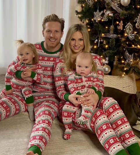 Gabriel Landeskog: Knee Surgery, Retirement Rumors, With Daughter, Bio ...