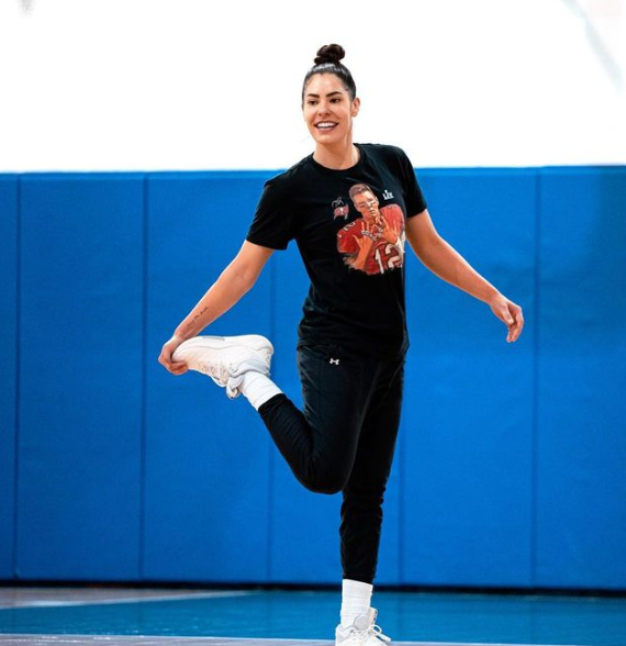 Kelsey Plum Net Worth 2023: Bio, Wiki, Career Earnings, At Beach and More