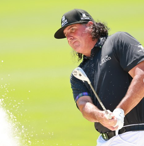 Are Mike Perez & Pat Perez Brothers? Golf Career, Bio, Wiki & Age