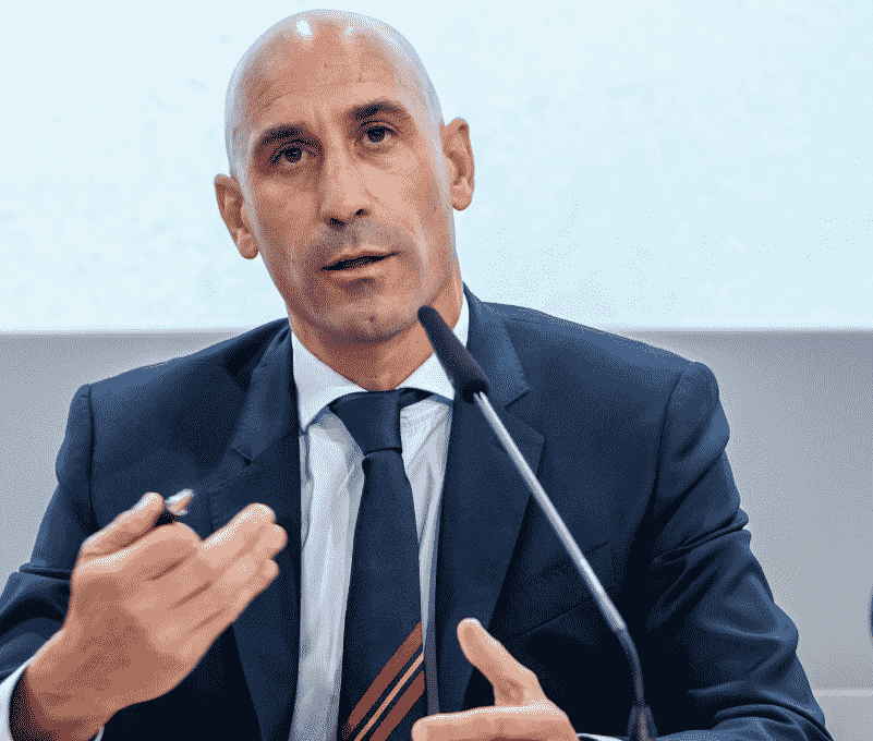 Is Luis Rubiales Bald Now, Does He Have A Cancer? Hair Loss Reason