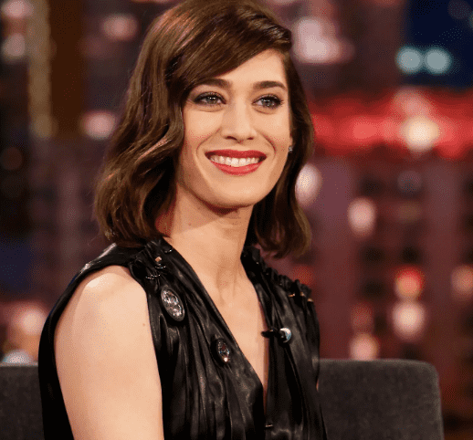 Lizzy Caplan