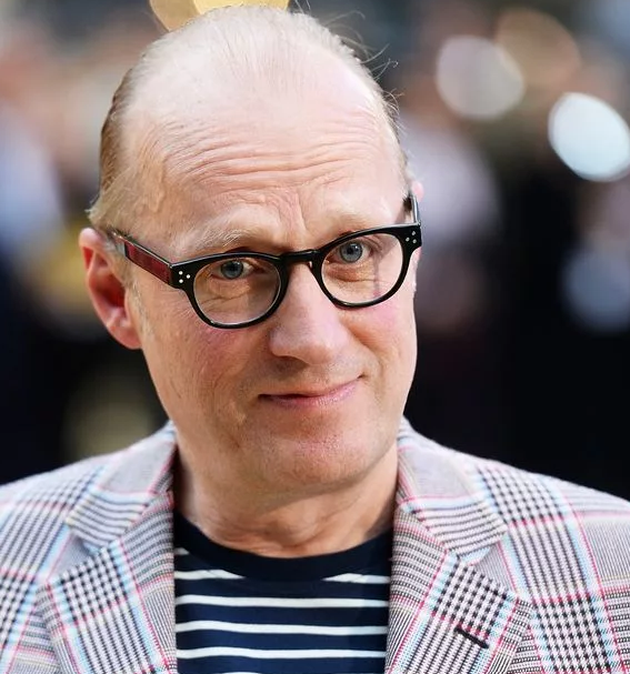 Exploring Ade Edmondson: Biography, Net Worth, Wife Jennifer Saunders ...