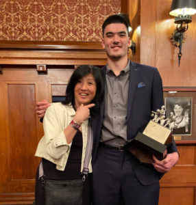 Zach Edey with his mother, Julia Edey