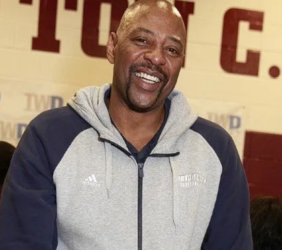 Earl Cureton