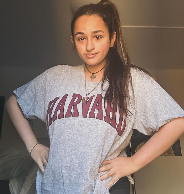 Exploring Jazz Jennings Sexuality: Is She Lesbian? Boyfriend And ...