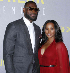 LeBorn James Wife Savannah James