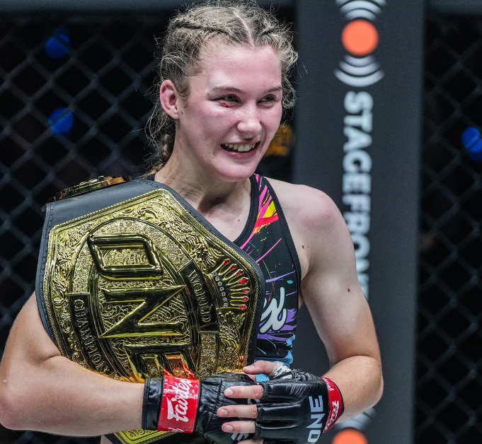 Smilla Sundell's Strengths: Tawanchai's Bold Prediction for Her Fight ...