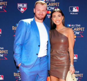 Ian Happ and Julie Nicole