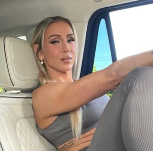 Charlotte Flair 