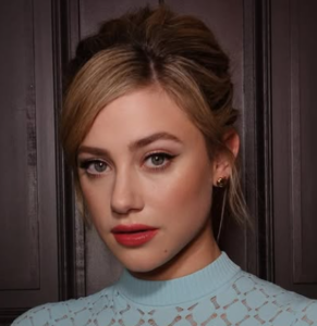 Lili Reinhart 